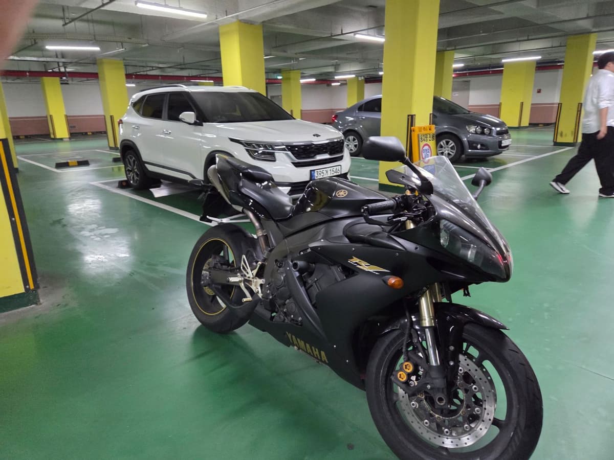 야마하 YZF R1 7