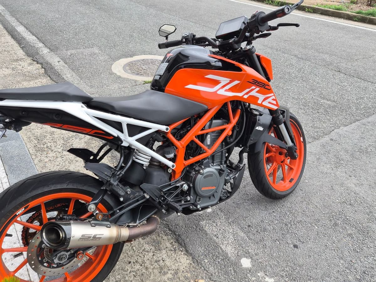 KTM 390 듀크 2