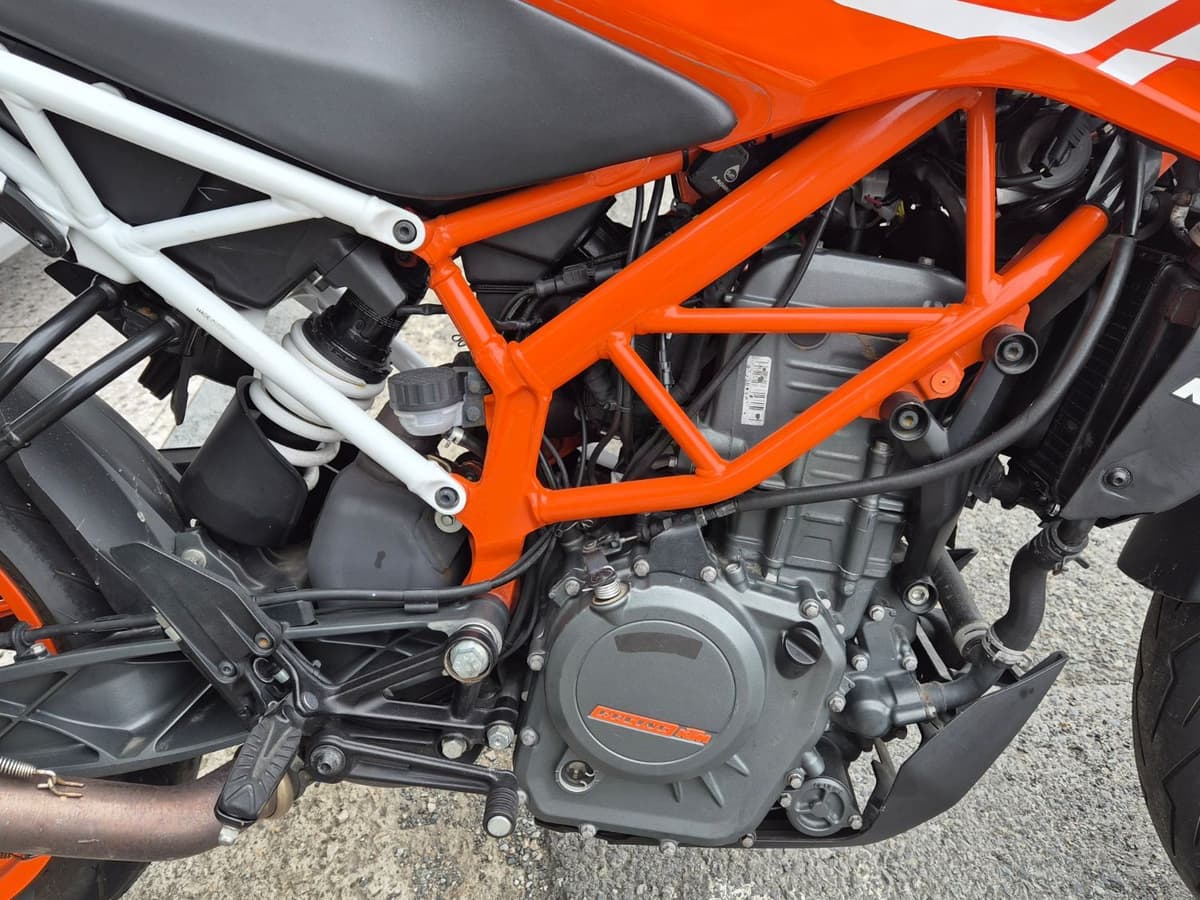 KTM 390 듀크 4
