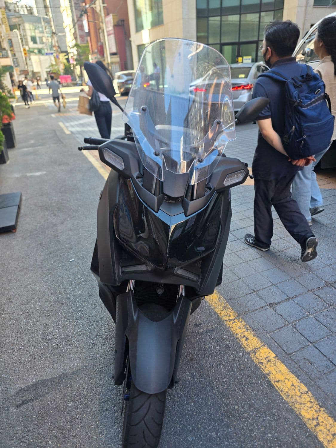 야마하 XMAX 300 ABS 2