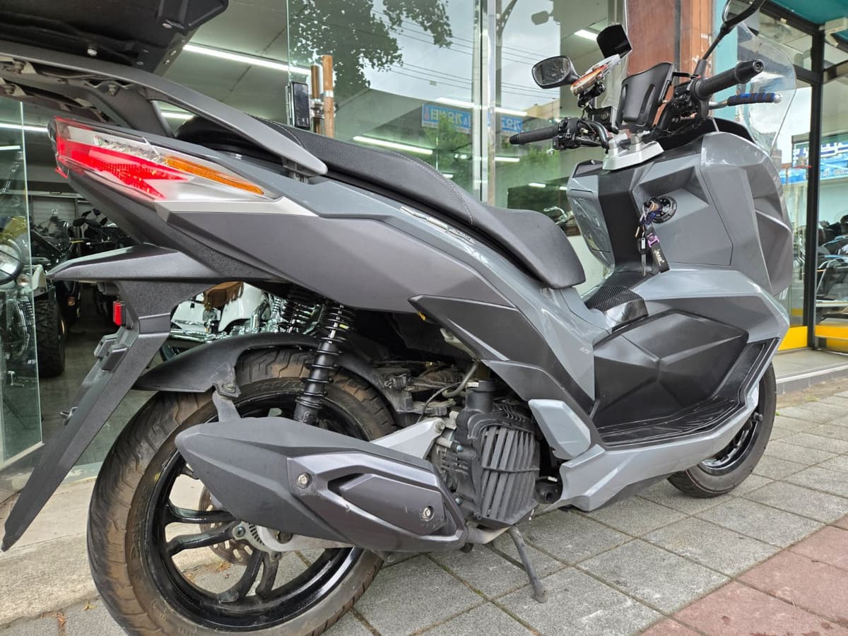 SYM VSX 125 ABS 8