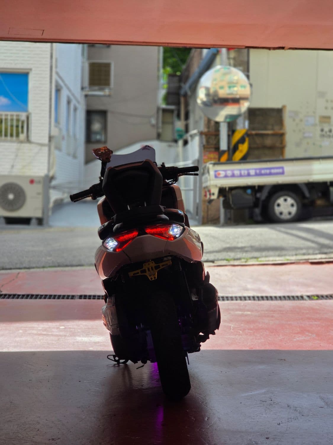 야마하 NMAX 125 more