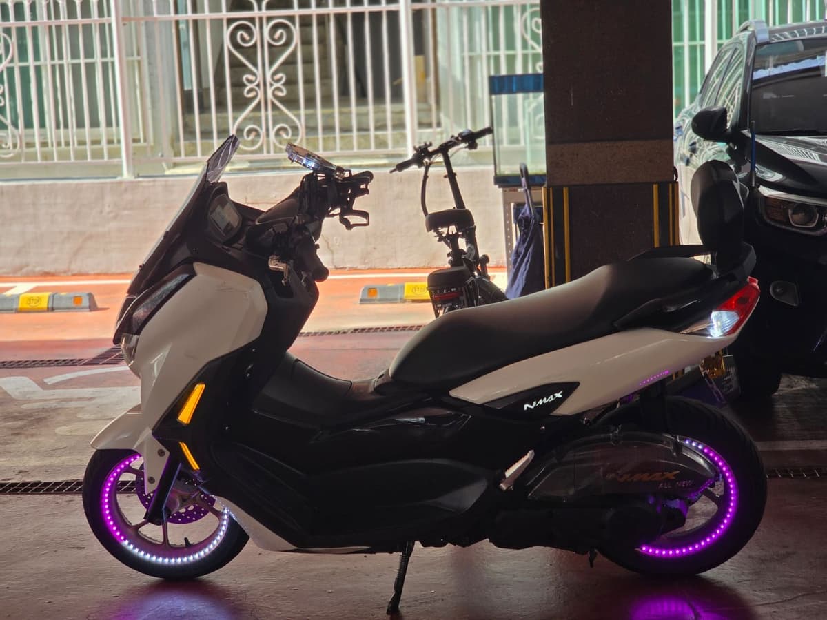 야마하 NMAX 125 8
