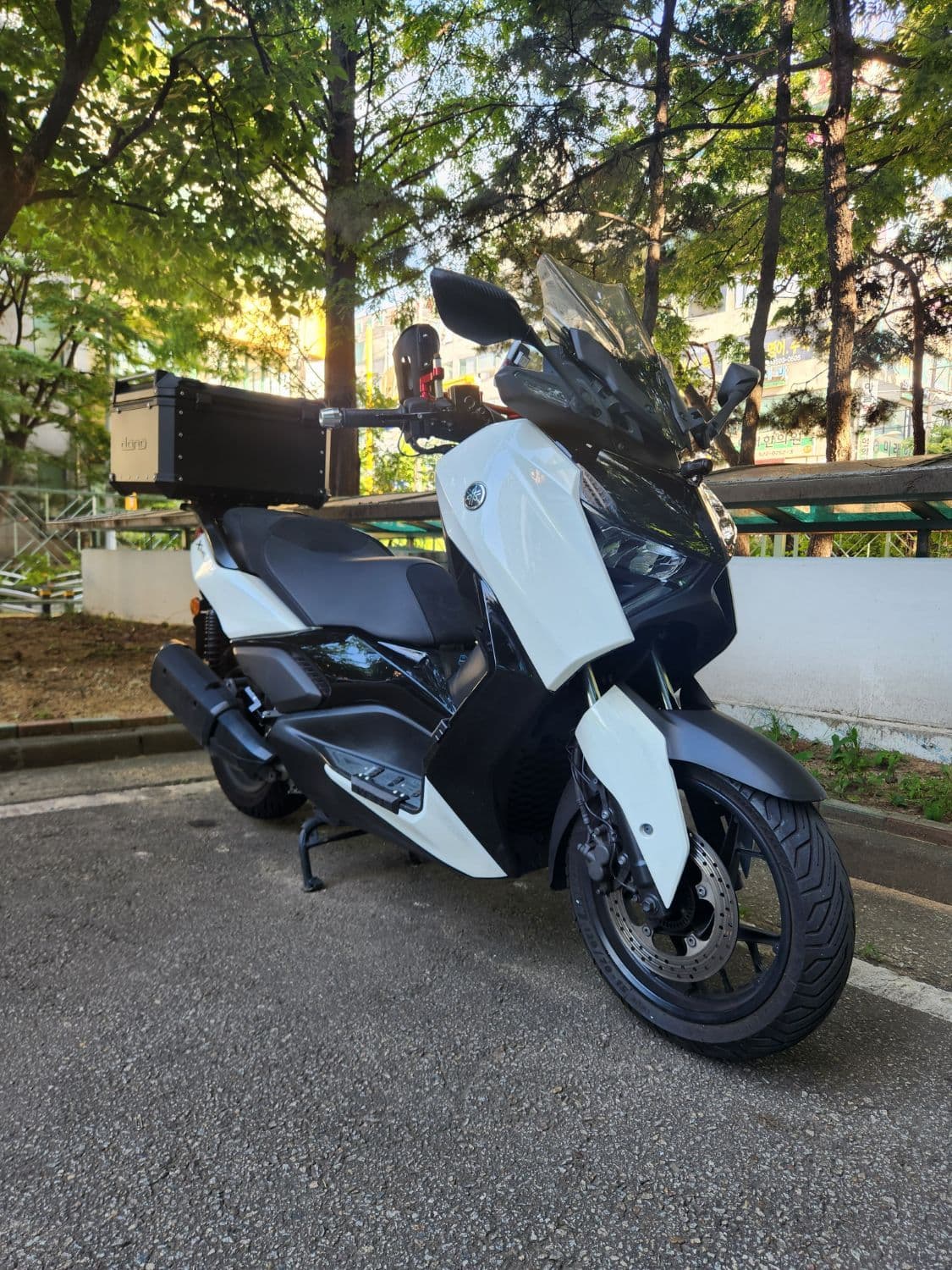 야마하 XMAX 300 ABS 2