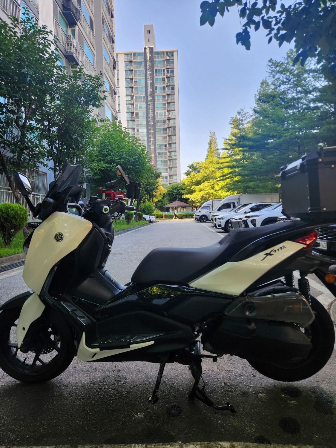 야마하 XMAX 300 ABS 7