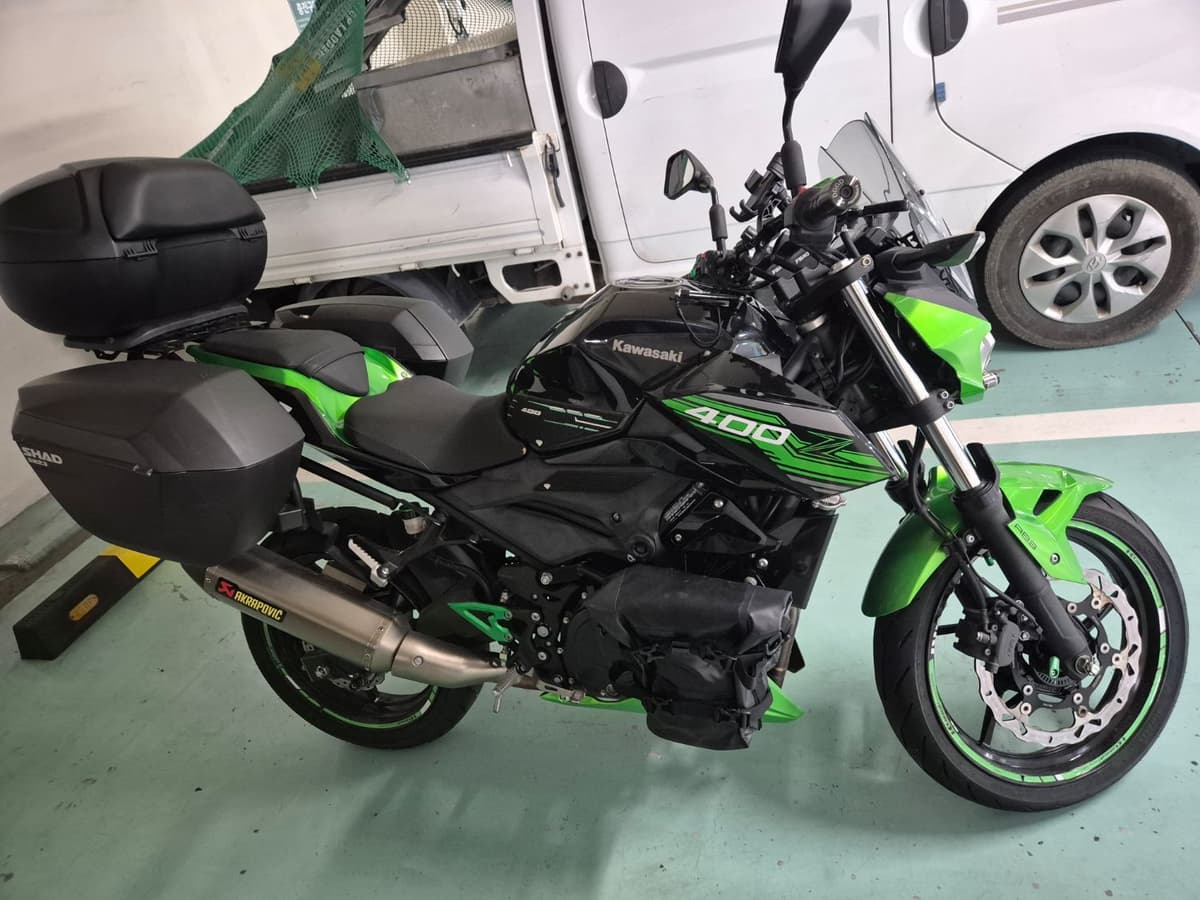가와사키 Z 400 more