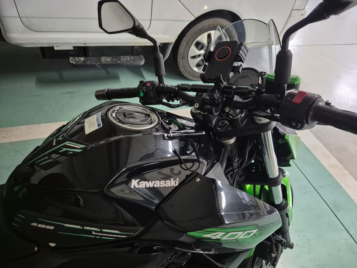 가와사키 Z 400 9