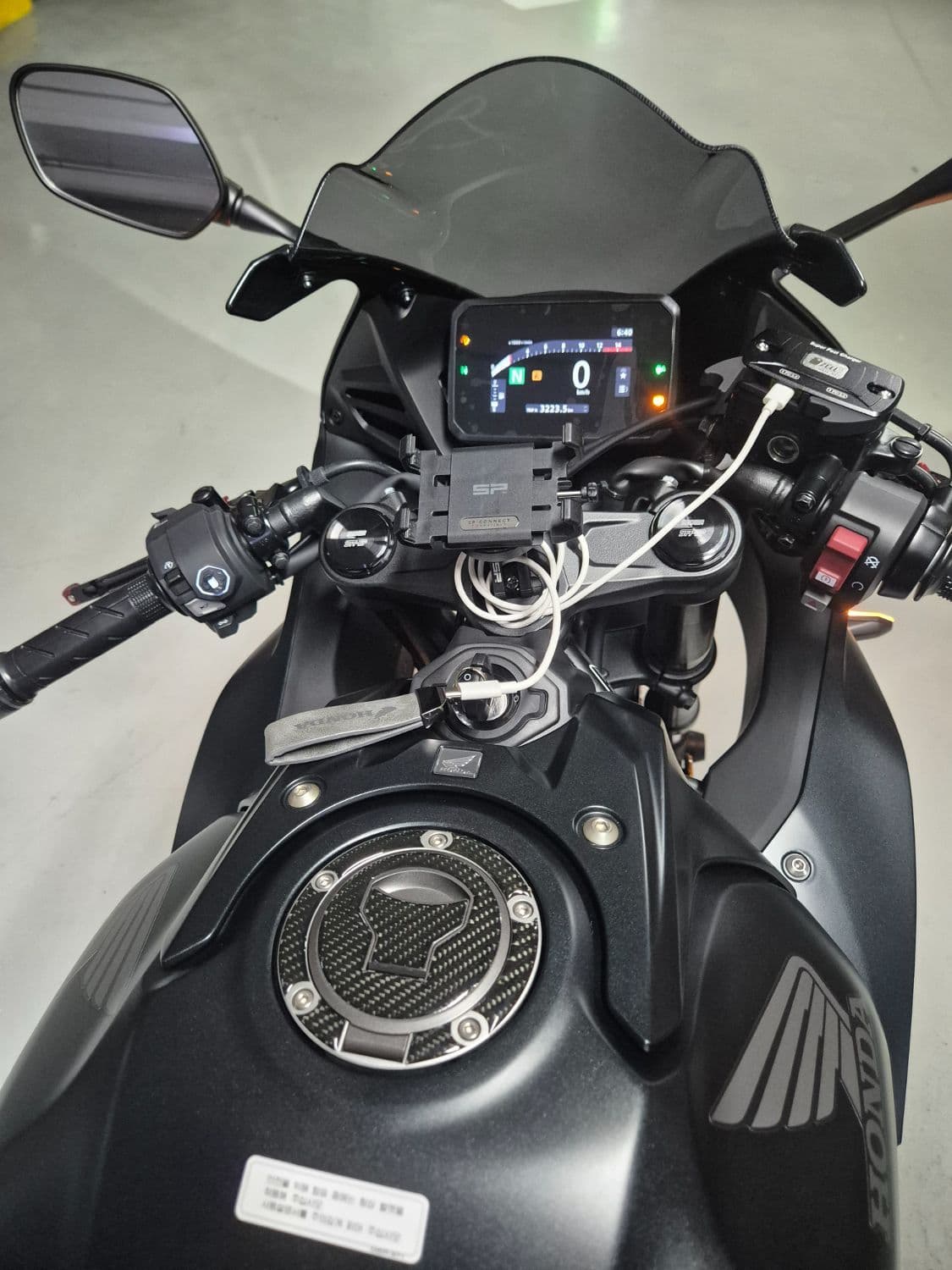 혼다 CBR 650 R E-CLUTCH 4