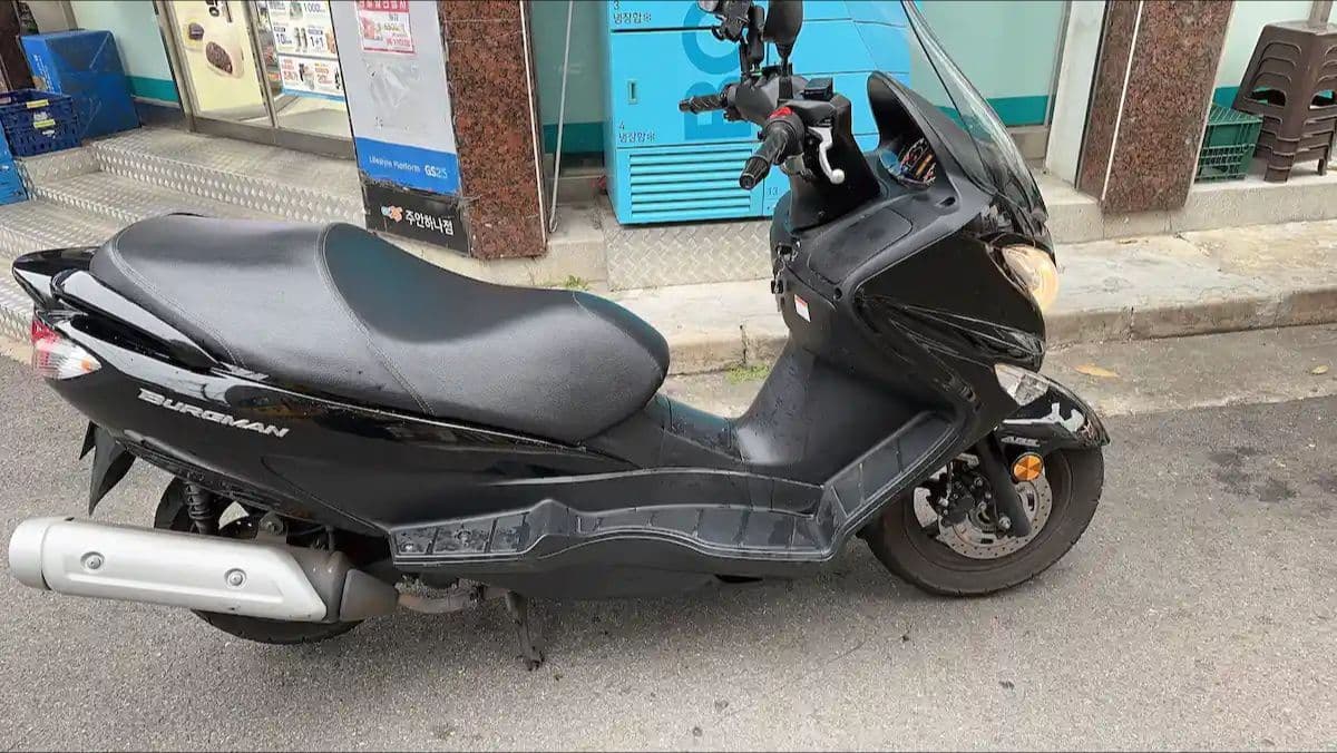 스즈키 버그만 125 1