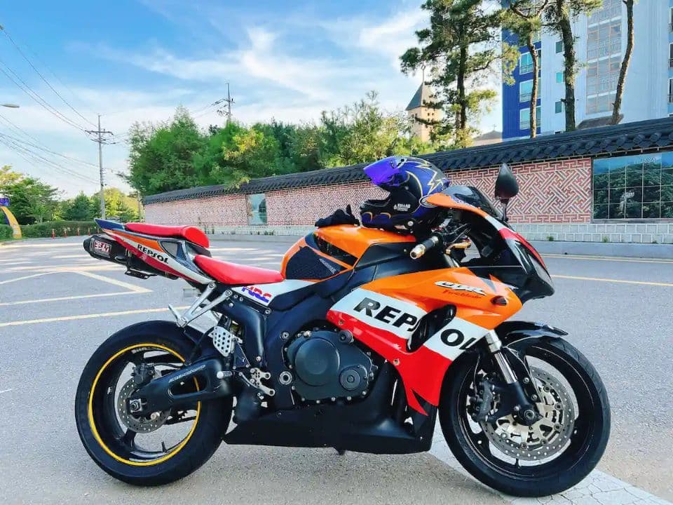 혼다 CBR 1000 RR 1