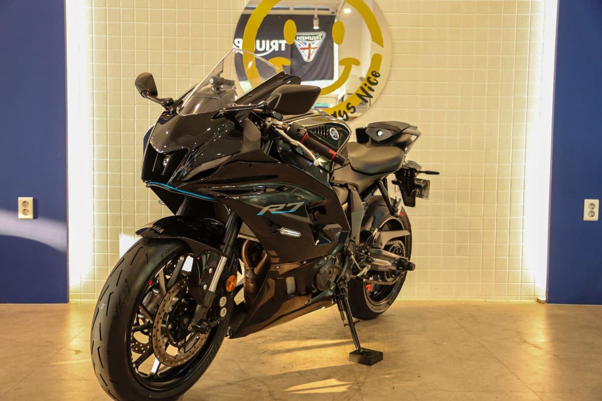 야마하 YZF R7 4