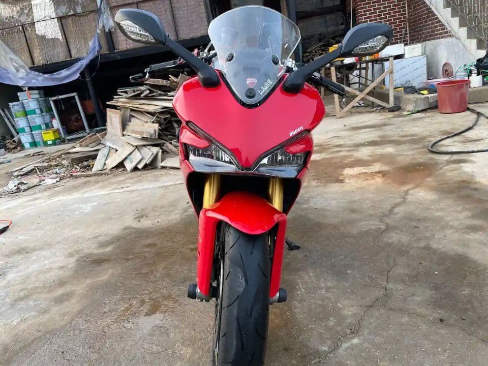 두카티 슈퍼스포츠 S 1