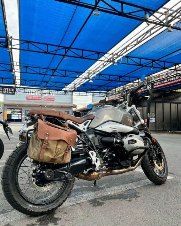 BMW R nine T 스크램블러 1
