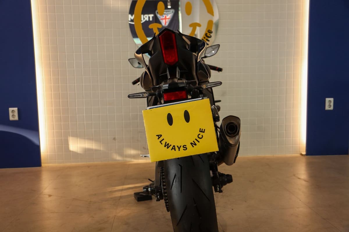 야마하 YZF R7 more
