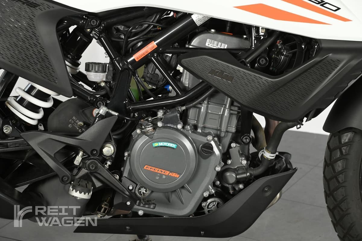 KTM 390 어드벤처 9