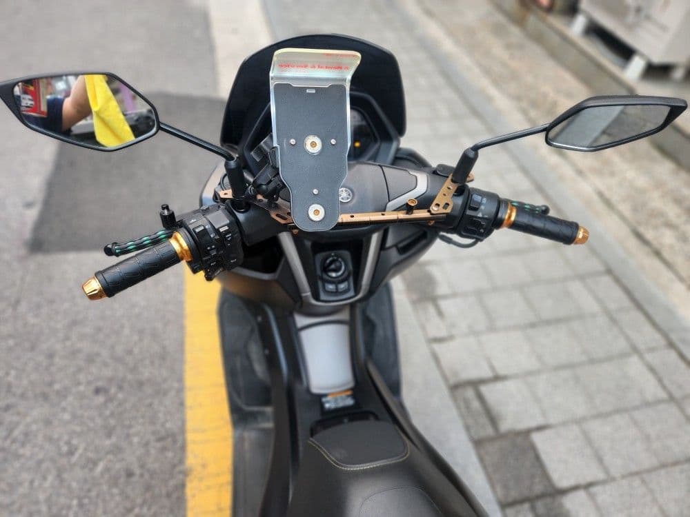야마하 NMAX 155 more