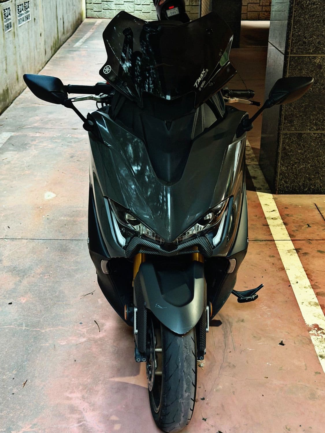 야마하 TMAX 560 1