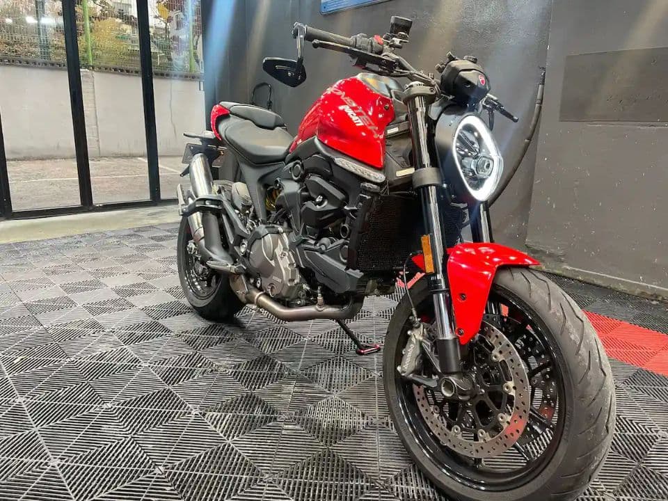 두카티 몬스터 937 1