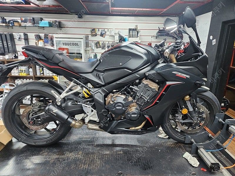 혼다 CBR 650 R MT 3
