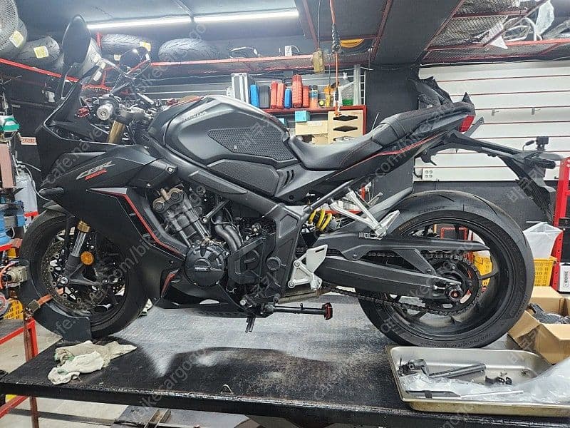 혼다 CBR 650 R MT 2