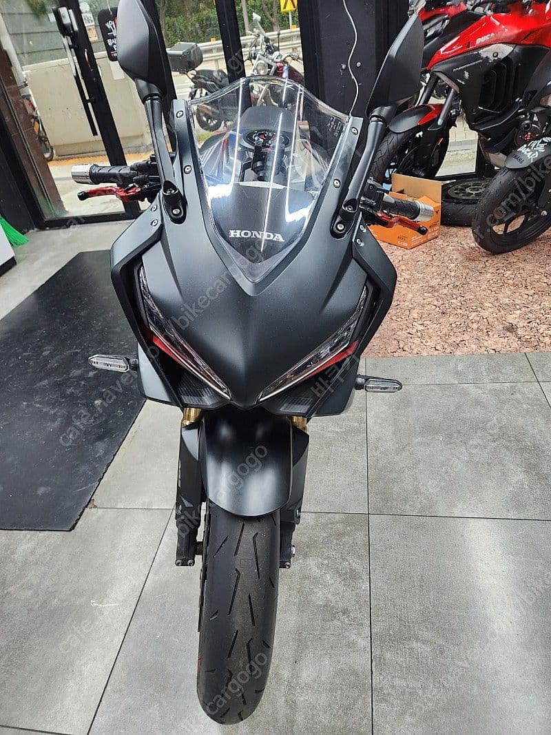 혼다 CBR 650 R MT 1