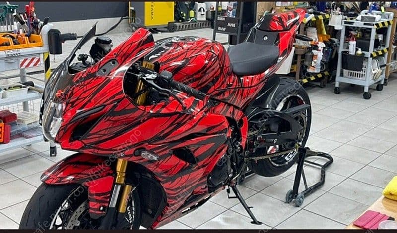 스즈키 GSX R 1000 R 3