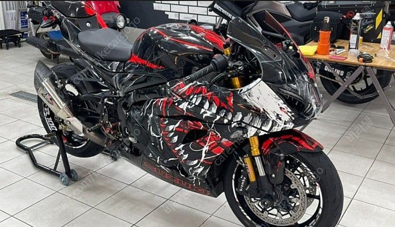 스즈키 GSX R 1000 R 2