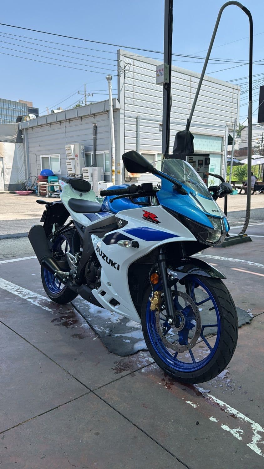 스즈키 GSX R 125 ABS 2