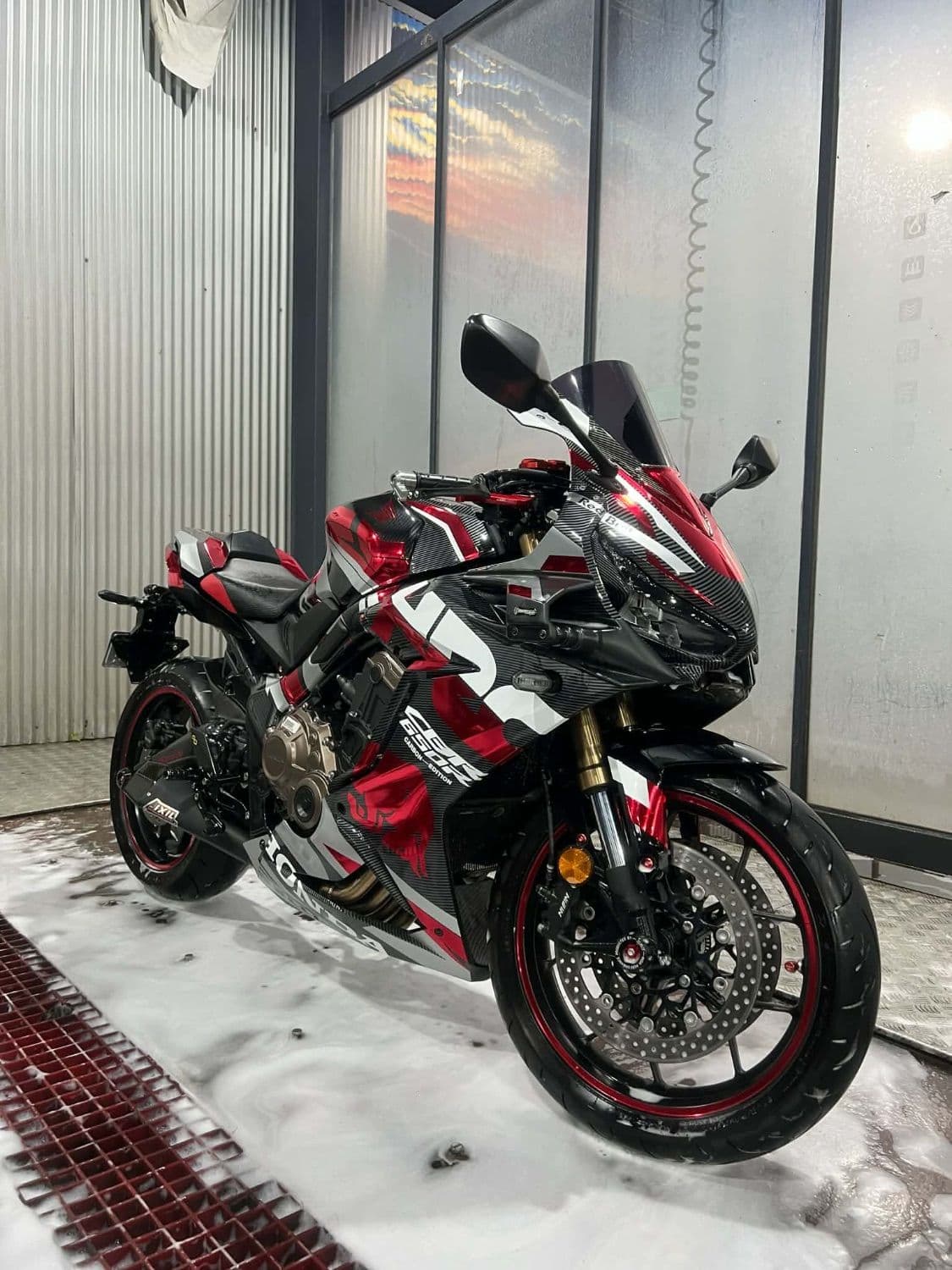 혼다 CBR 650 R MT 1