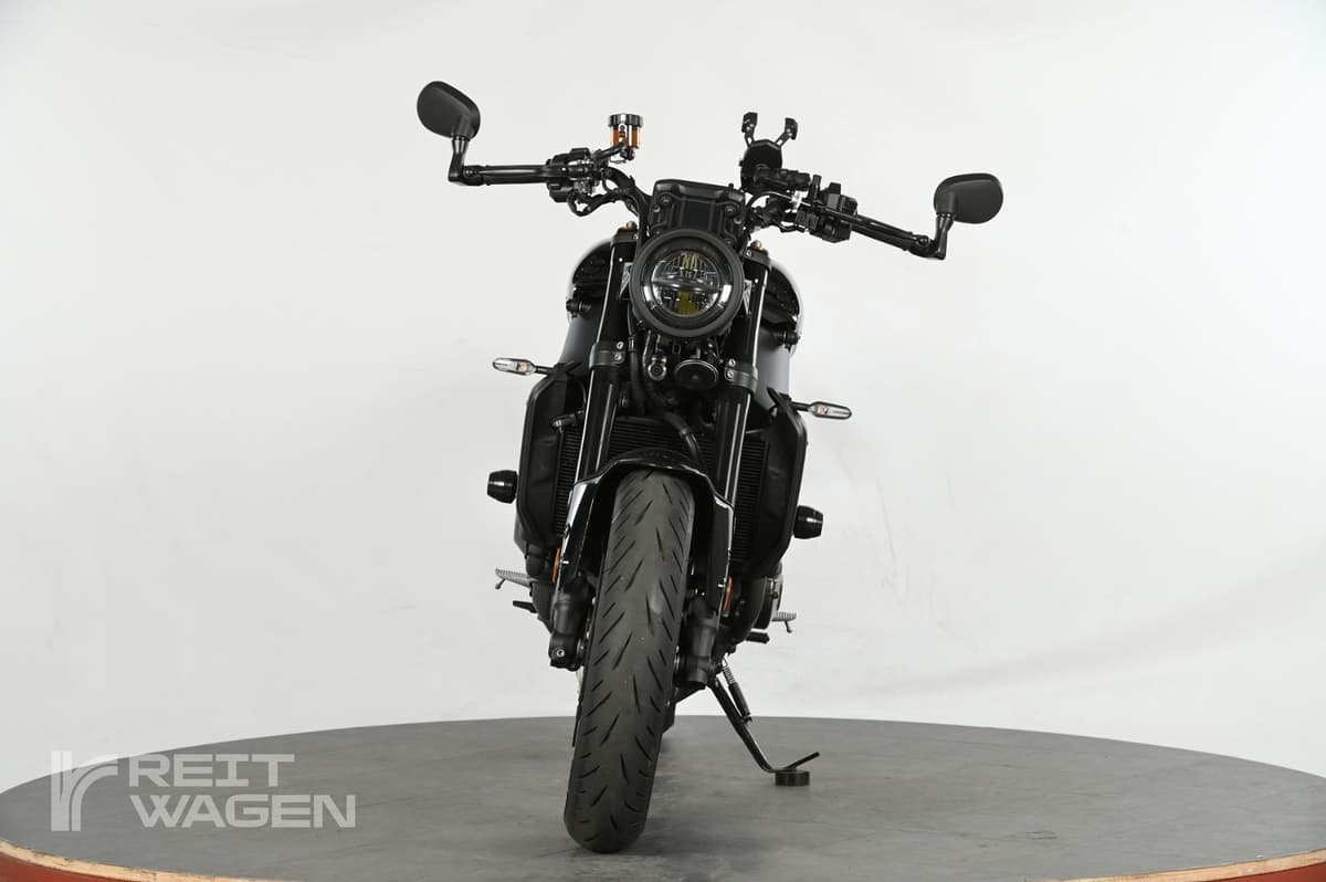 야마하 XSR 900 3