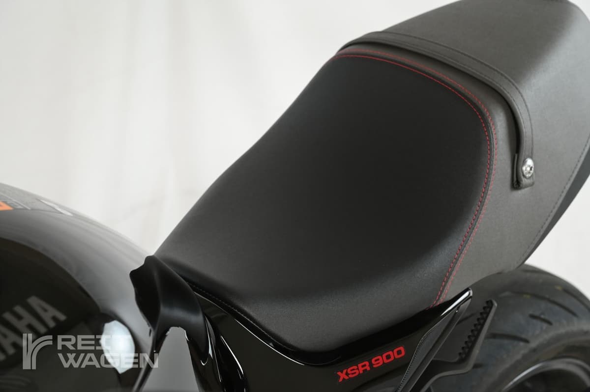 야마하 XSR 900 11
