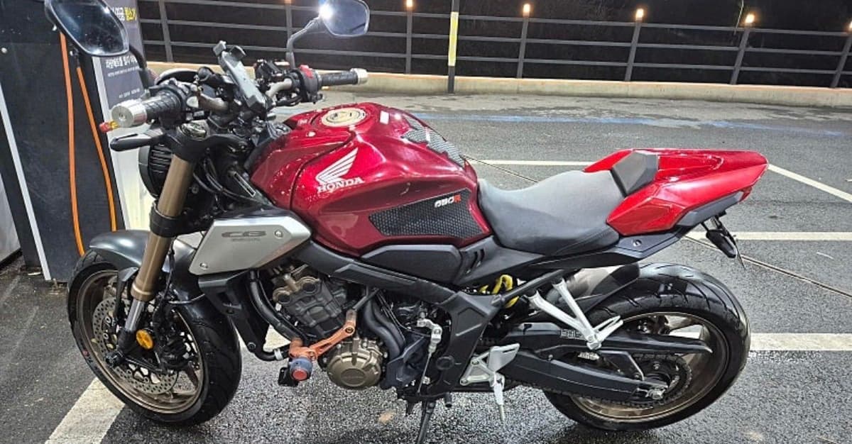 혼다 CB 650 R 2