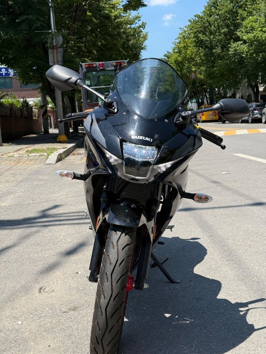 스즈키 GSX R 125 ABS 1