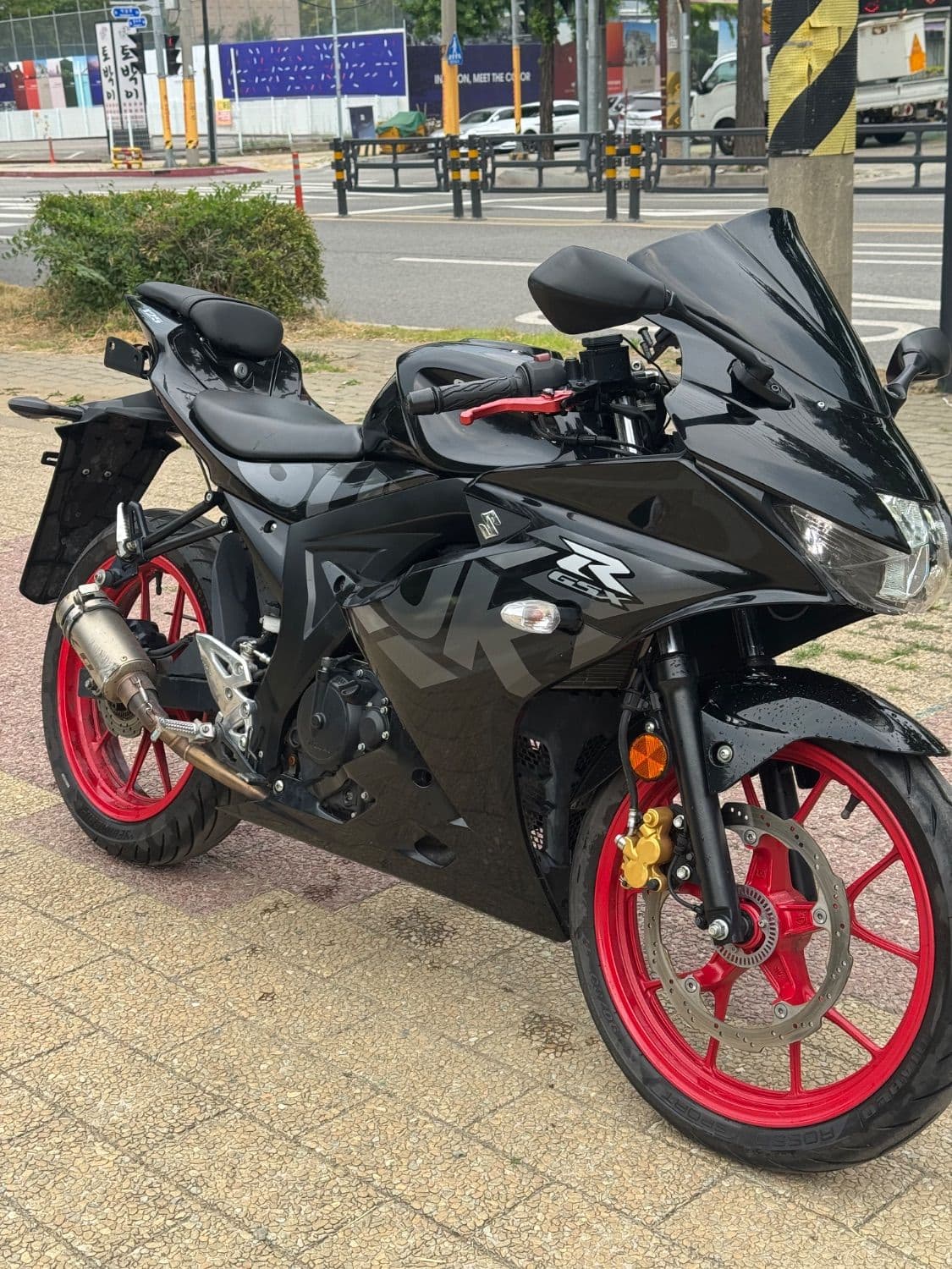 스즈키 GSX R 125 ABS more