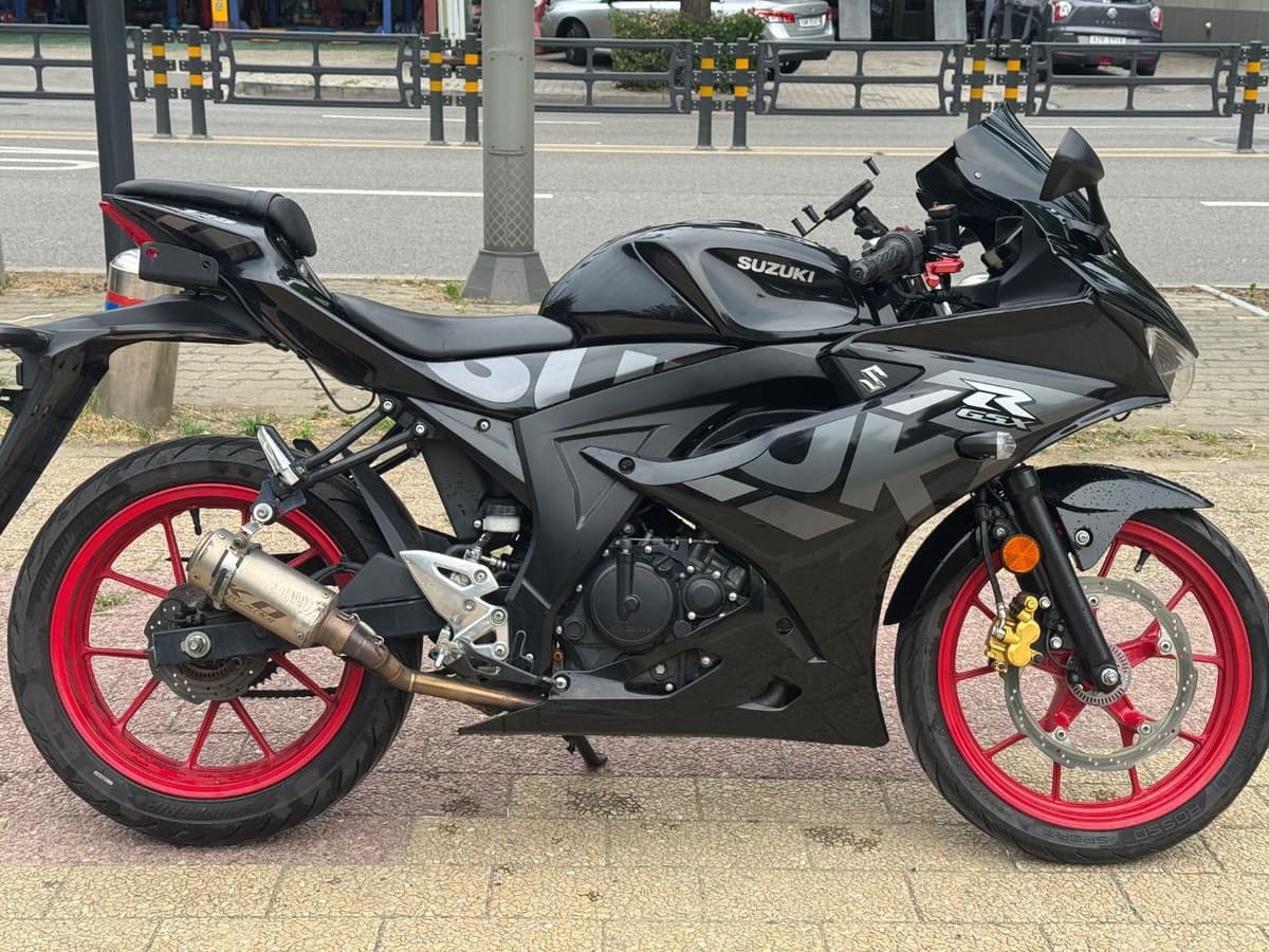 스즈키 GSX R 125 ABS 5