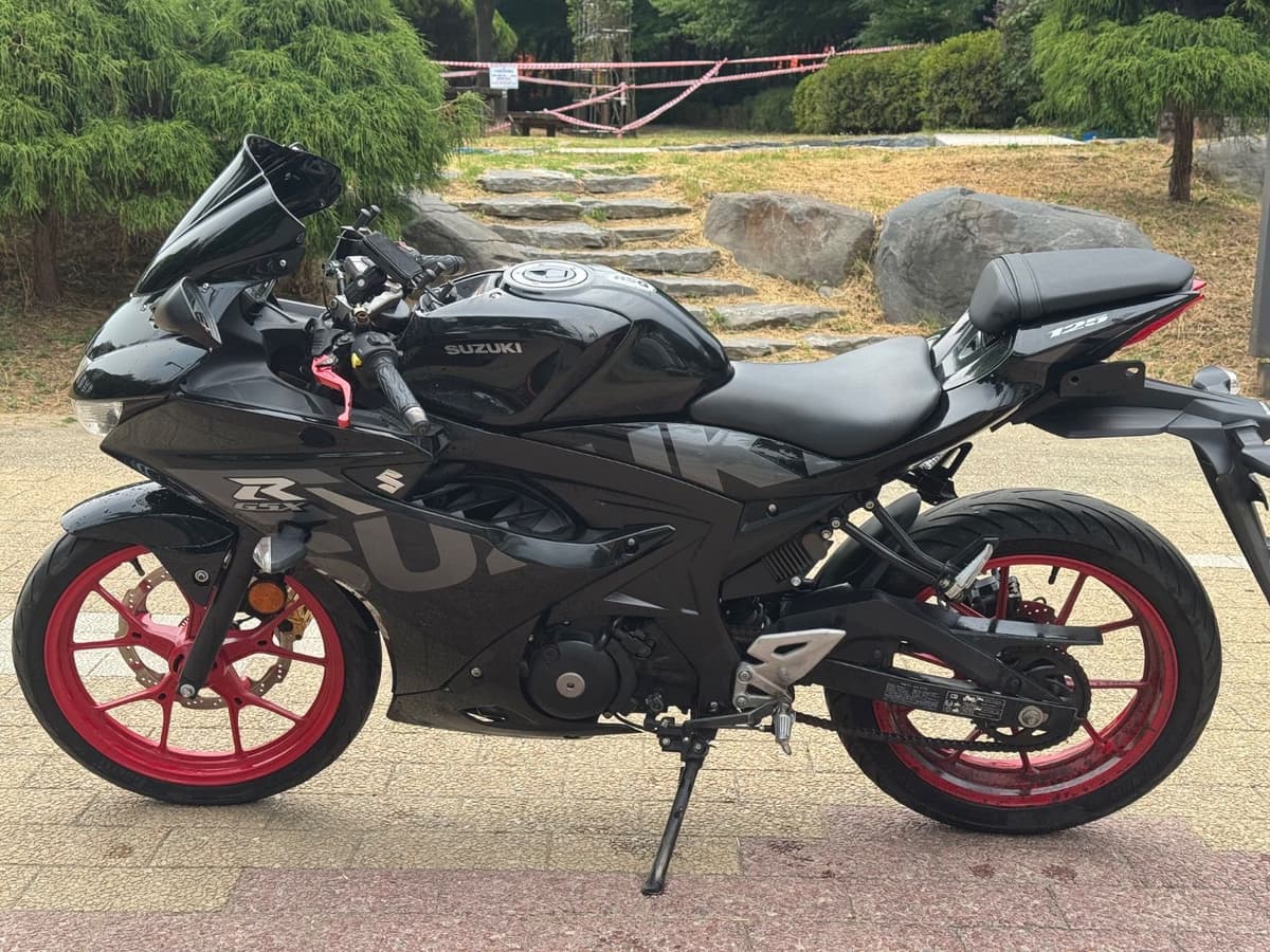 스즈키 GSX R 125 ABS 3