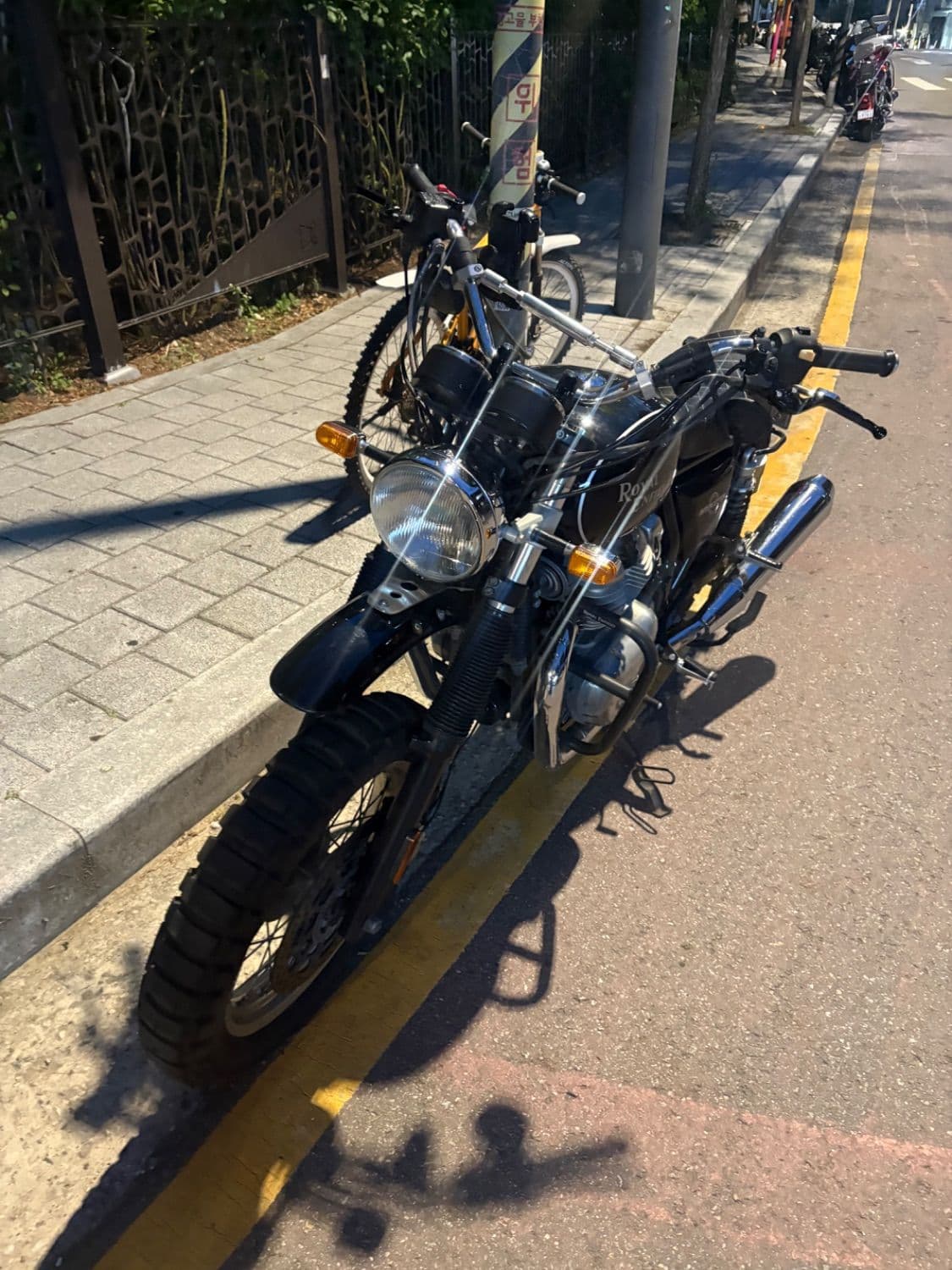 로얄엔필드 인터셉터 650 2