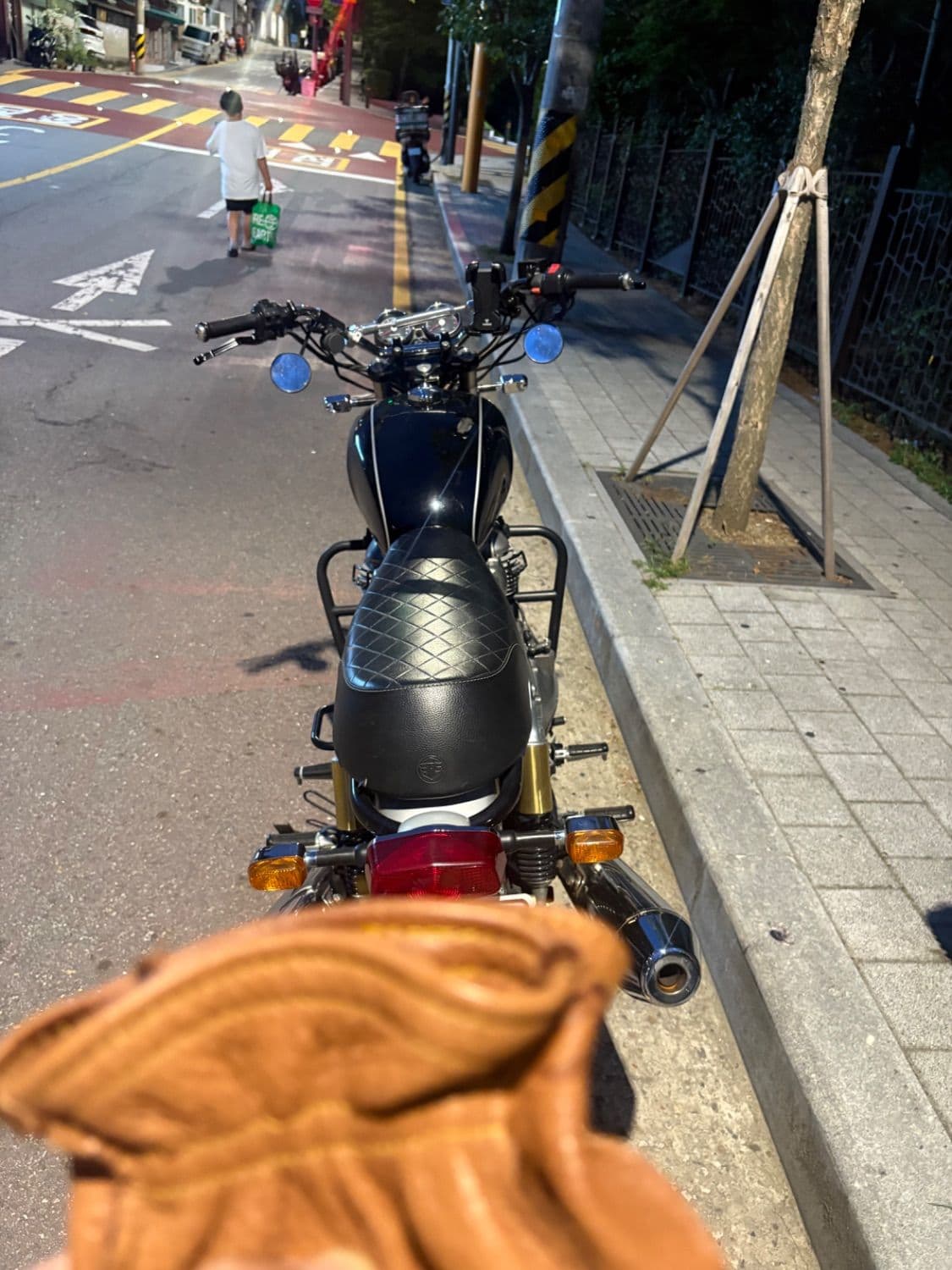 로얄엔필드 인터셉터 650 4