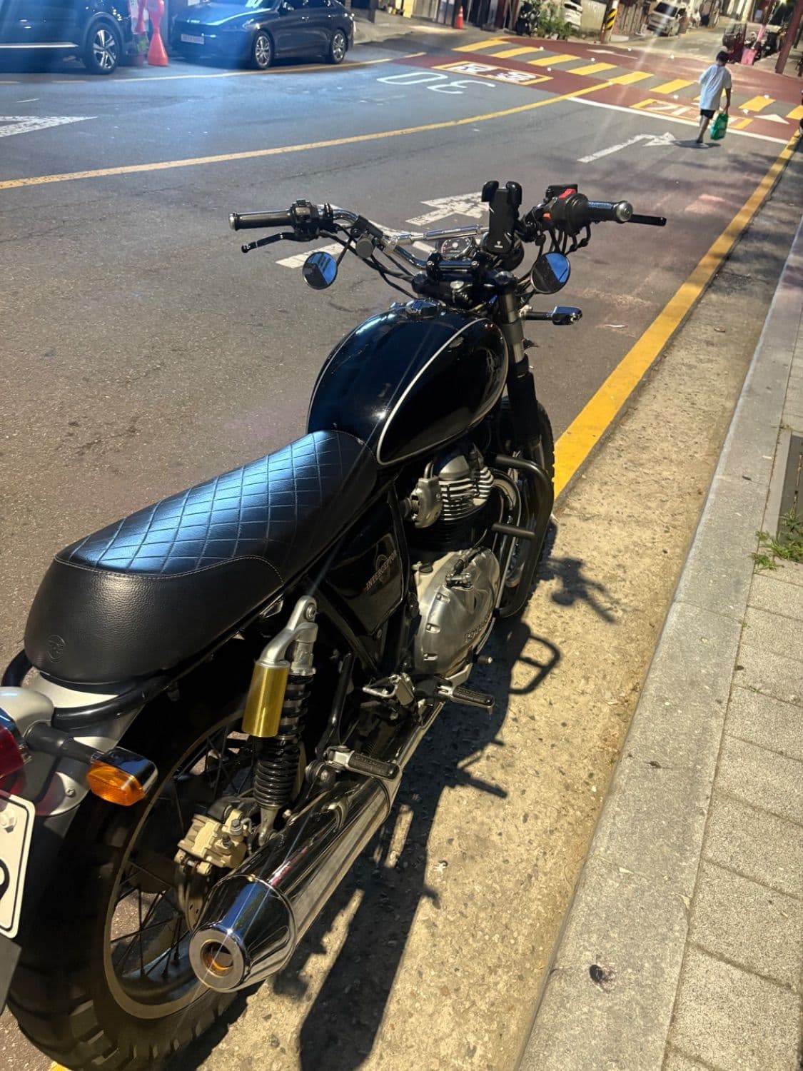 로얄엔필드 인터셉터 650 5