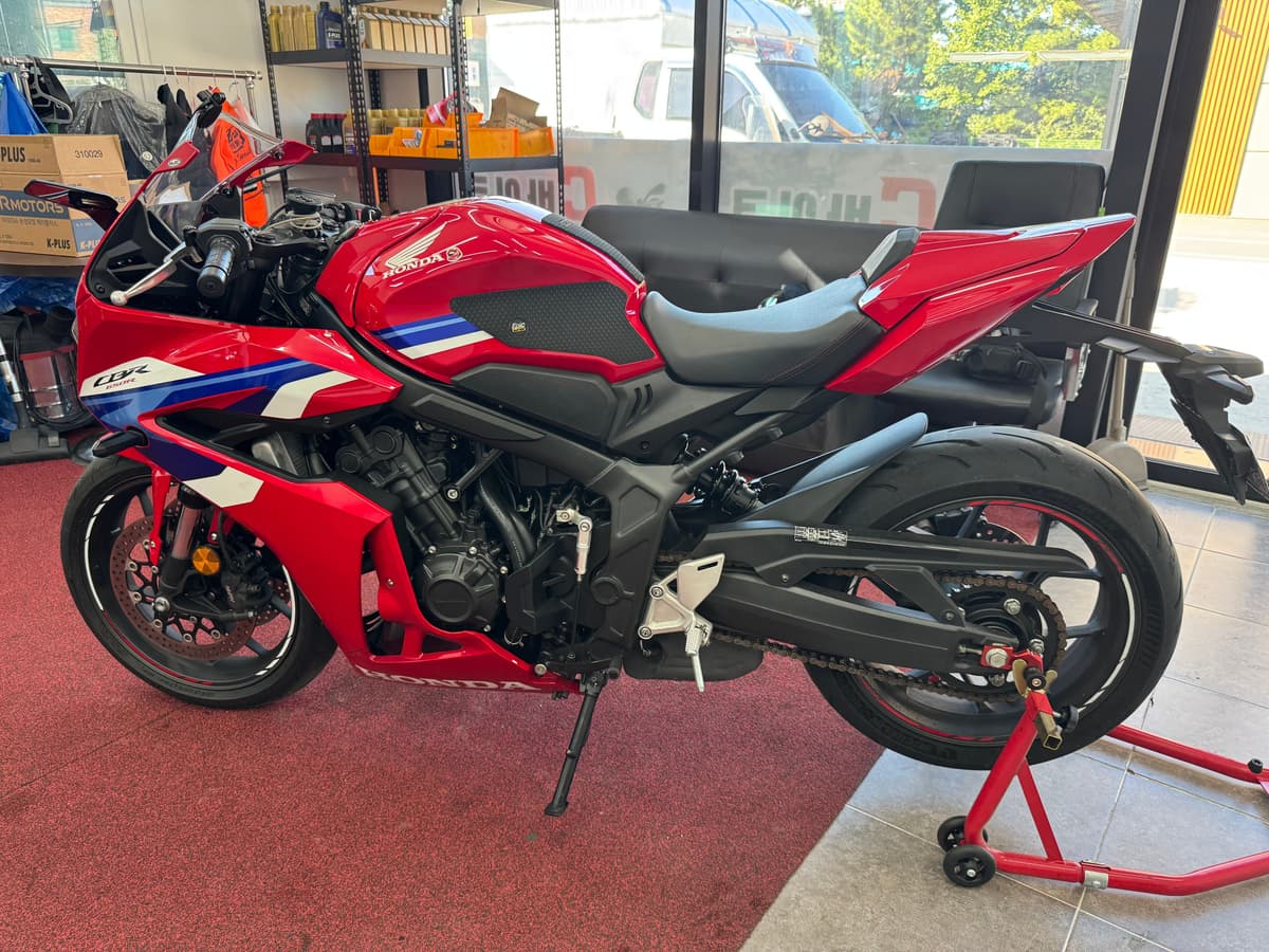 혼다 CBR 650 R E-CLUTCH 2