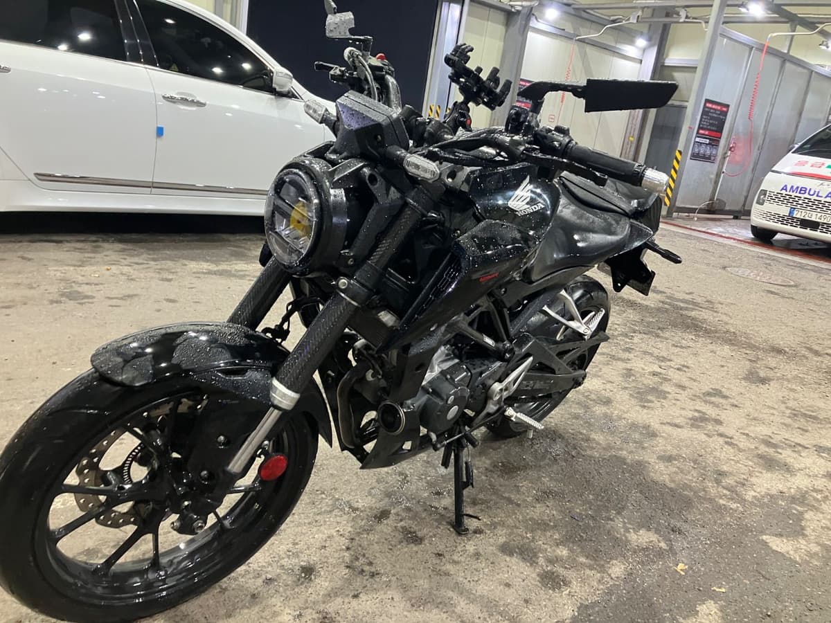 혼다 CB 125 R 3