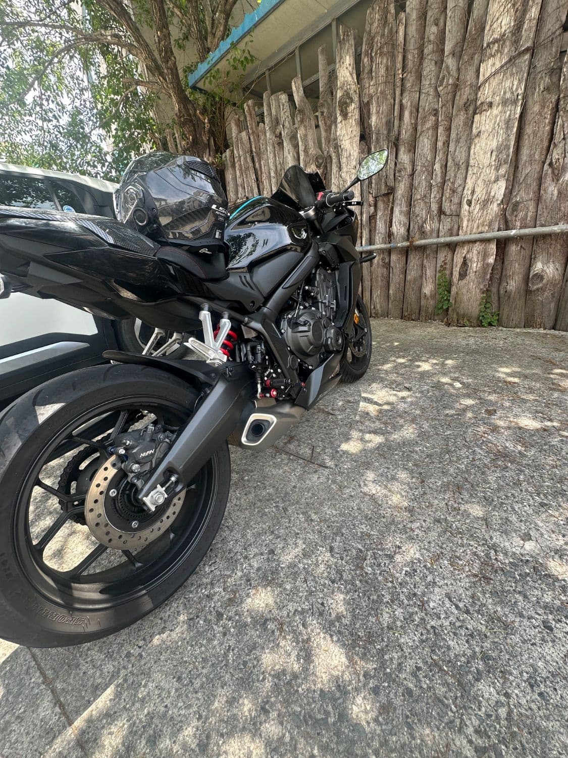 혼다 CBR 650 R MT 4