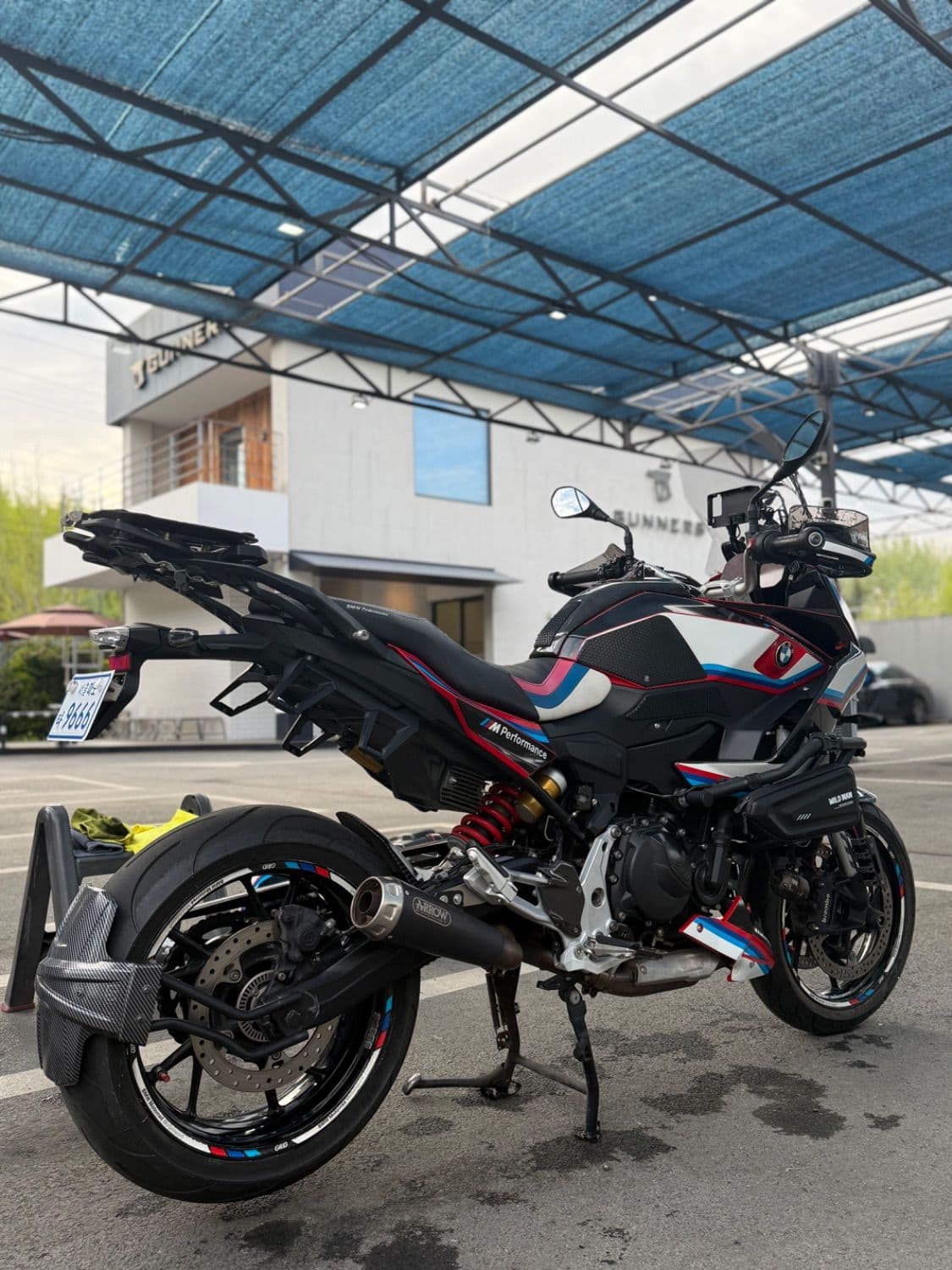 BMW F 900 XR 2