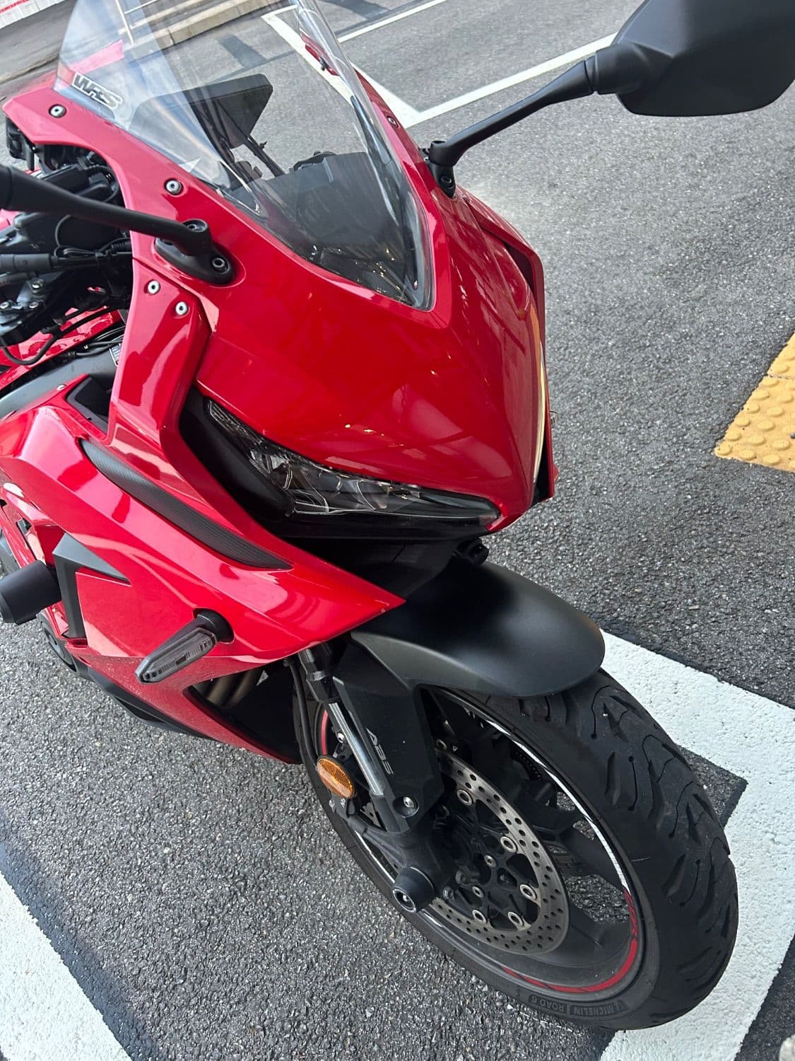 혼다 CBR 650 R MT 4