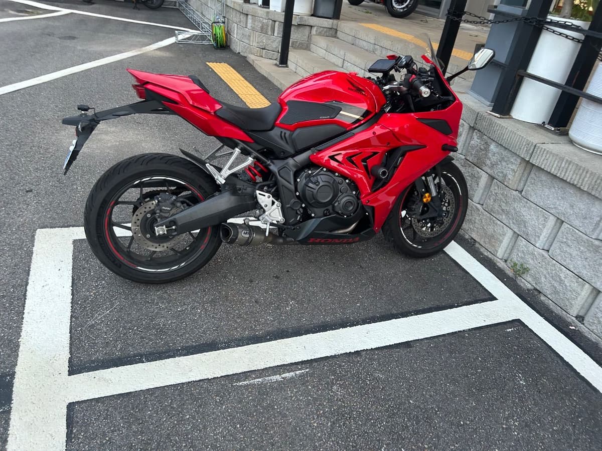 혼다 CBR 650 R MT 5