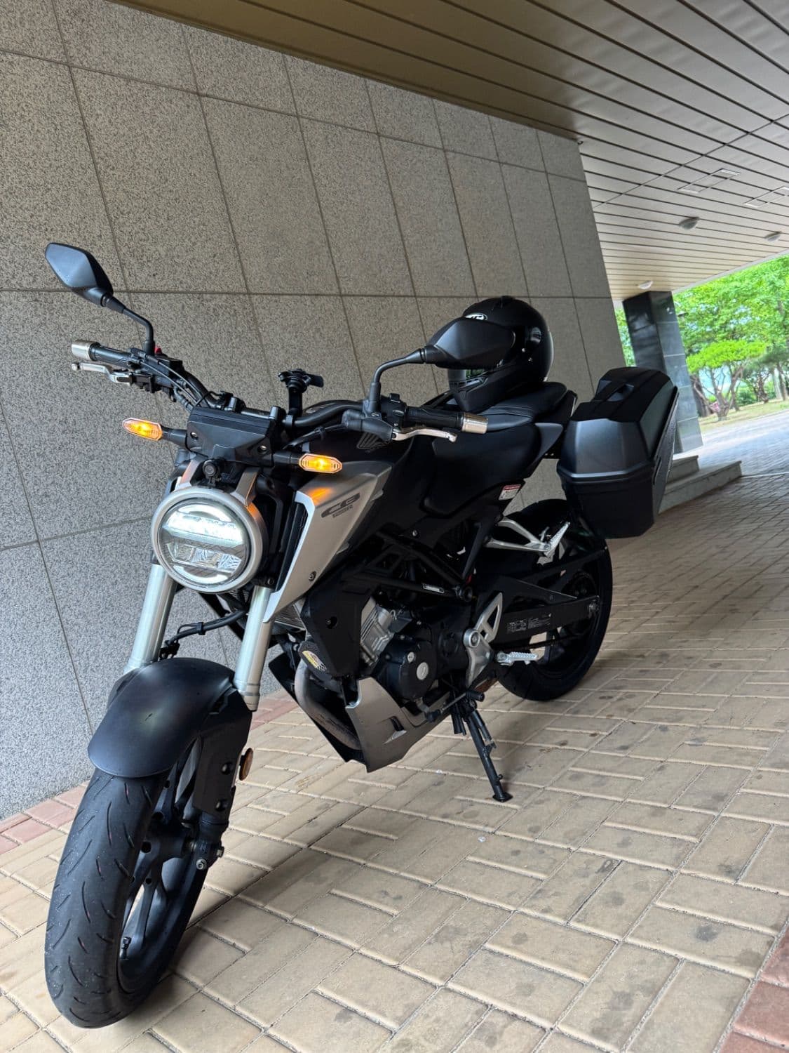 혼다 CB 125 R 7