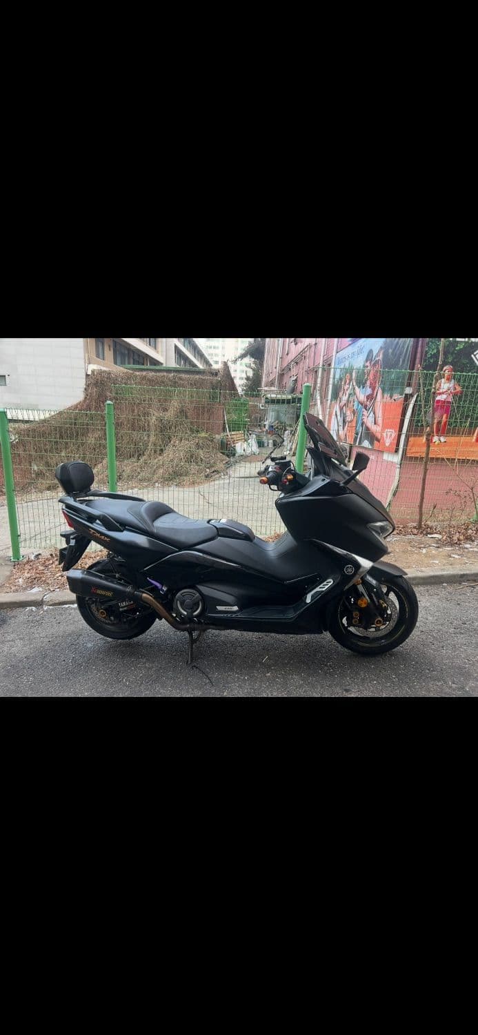 야마하 TMAX DX 4