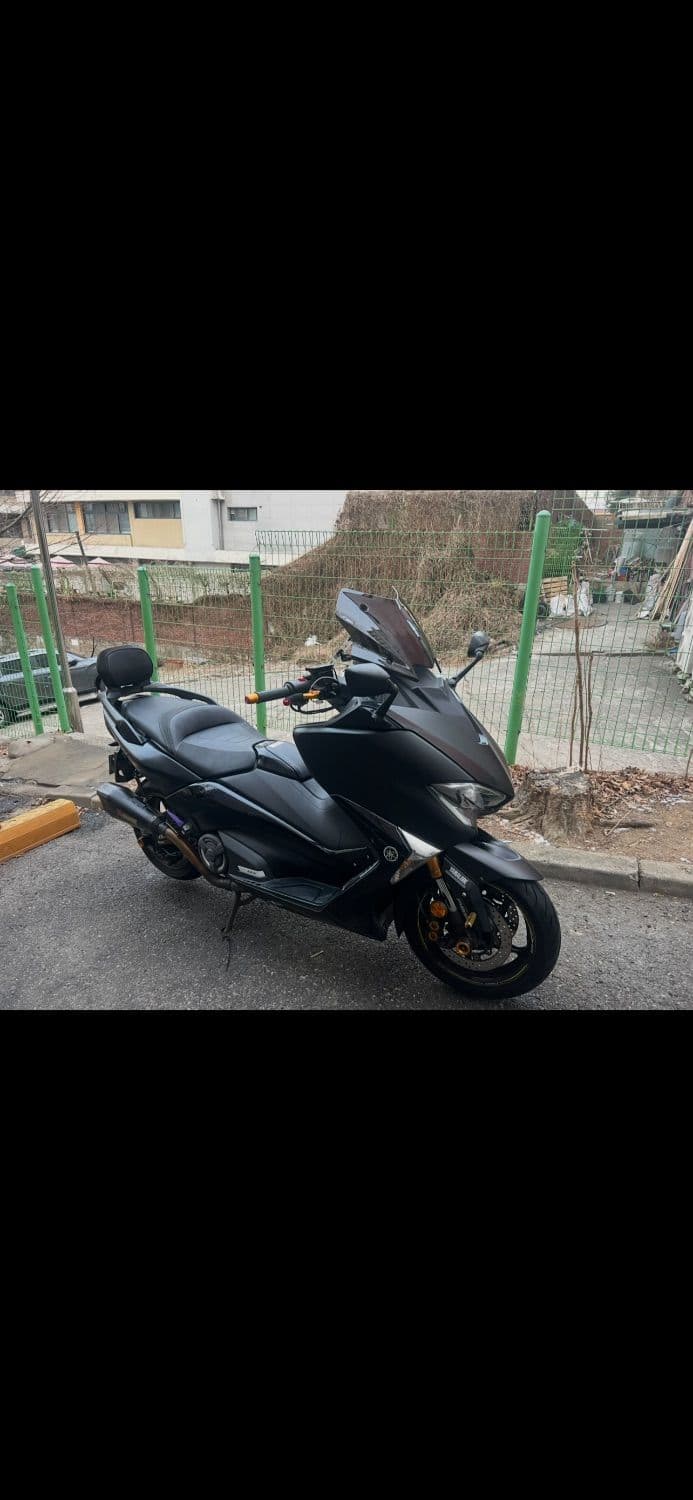 야마하 TMAX DX 2