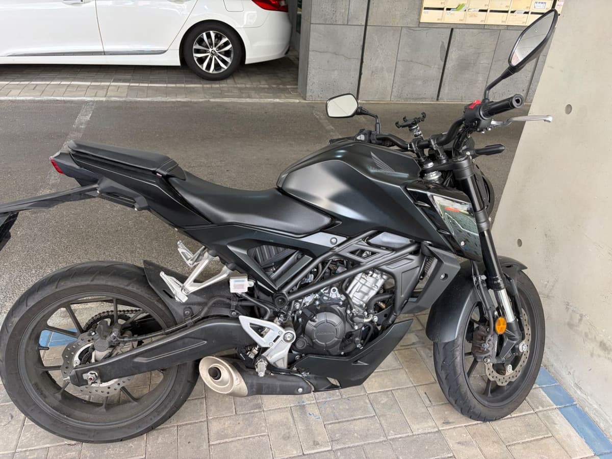혼다 CB 125 R 3