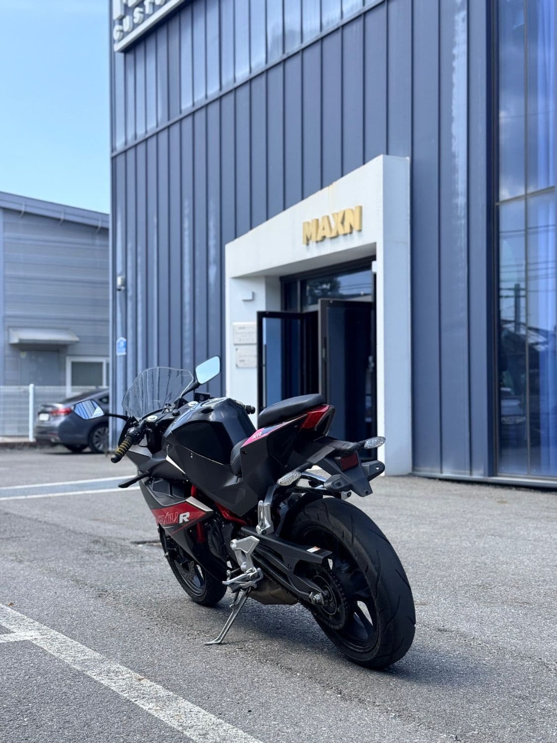 KR모터스 엑시브 250 R 3